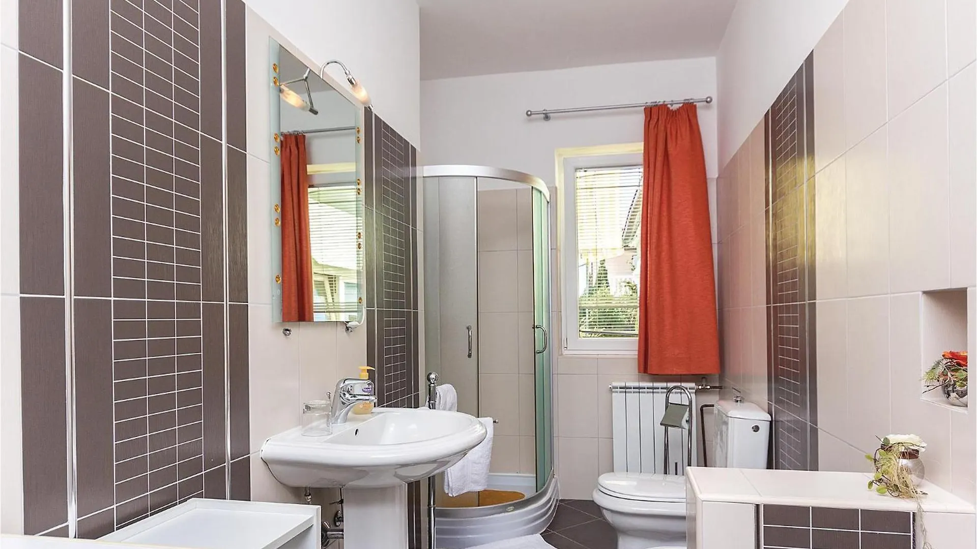 2 Bedroom Beautiful Apartment In Valtura